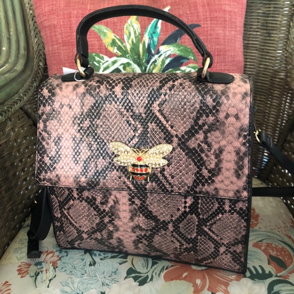 SNAKESKIN PRINT BEE BAG💕CLOSEOUT💕 STUNNING BLUSH BLK Python HANDBAG NWT - Picture 13 of 14